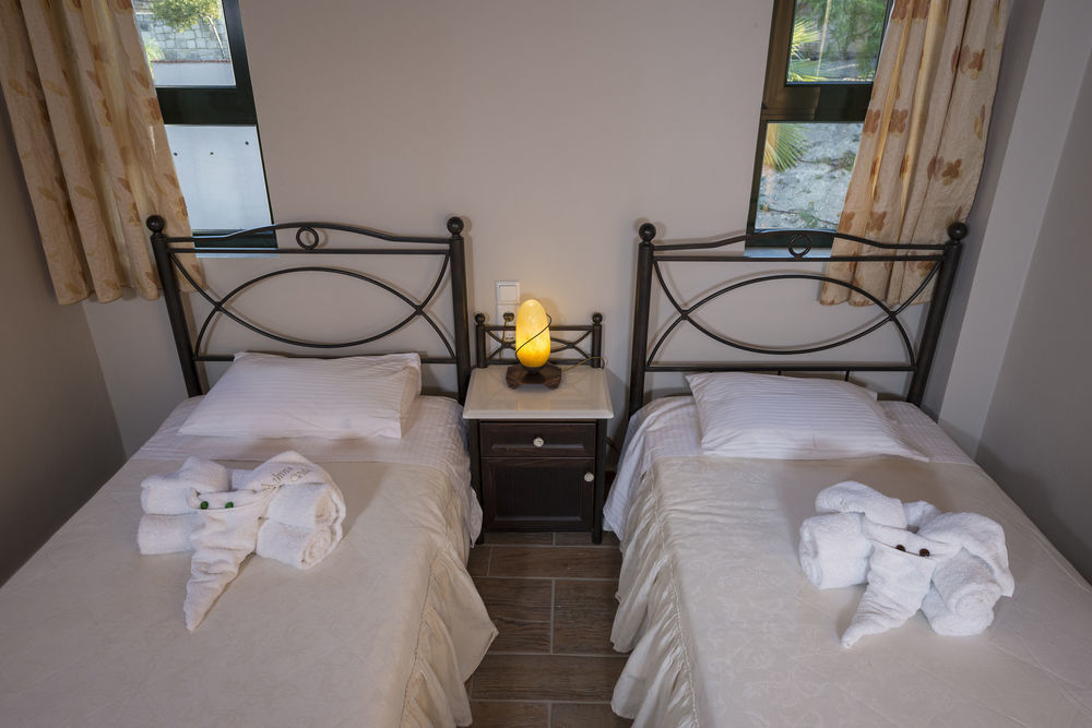 Athina Luxury Villas Xamoudhokhorion  Extérieur photo